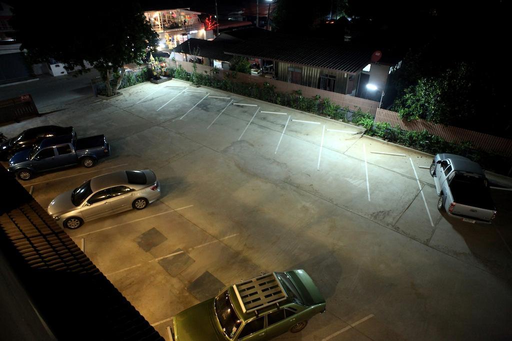 The Corner Hotel (Adults Only) Τσιανγκ Ράϊ Εξωτερικό φωτογραφία