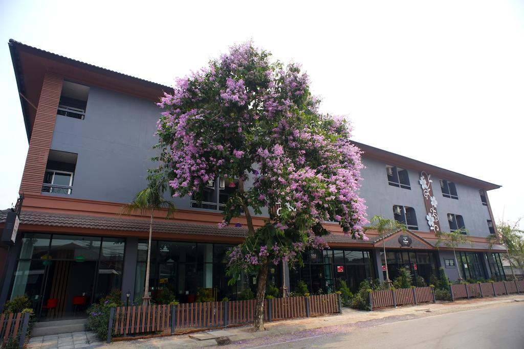 The Corner Hotel (Adults Only) Τσιανγκ Ράϊ Εξωτερικό φωτογραφία