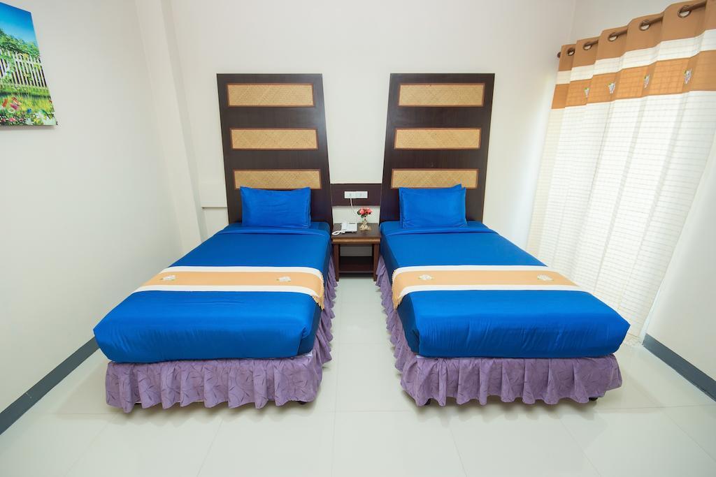 The Corner Hotel (Adults Only) Τσιανγκ Ράϊ Εξωτερικό φωτογραφία