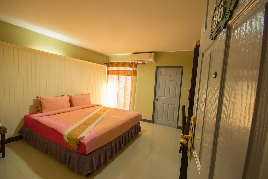 The Corner Hotel (Adults Only) Τσιανγκ Ράϊ Εξωτερικό φωτογραφία