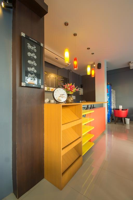 The Corner Hotel (Adults Only) Τσιανγκ Ράϊ Εξωτερικό φωτογραφία